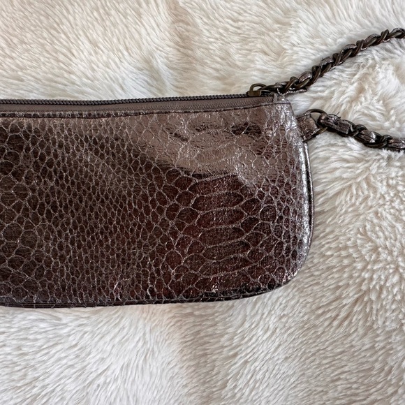 Snakeskin Wristlet Clutch Silver Grey - Picture 3 of 6